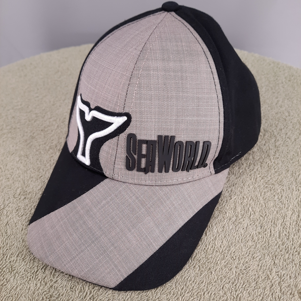SeaWorld 3d Whale Tail Black Baseball Hat Cap Adjustable Strap Back